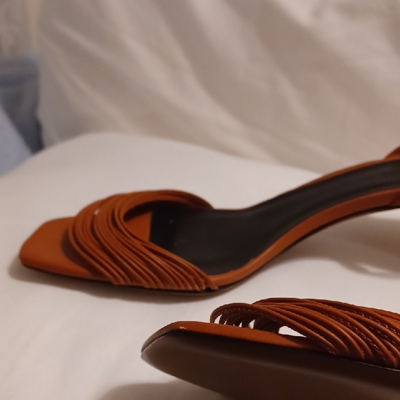 Chic Brown Women's Heels - Picture 7 of 11